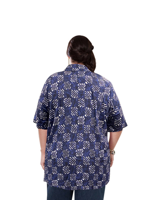 Back of Printed Short Sleeve Collar Button Up Elaine Plus Size Shirt | 223 OTPS Blue Tribal