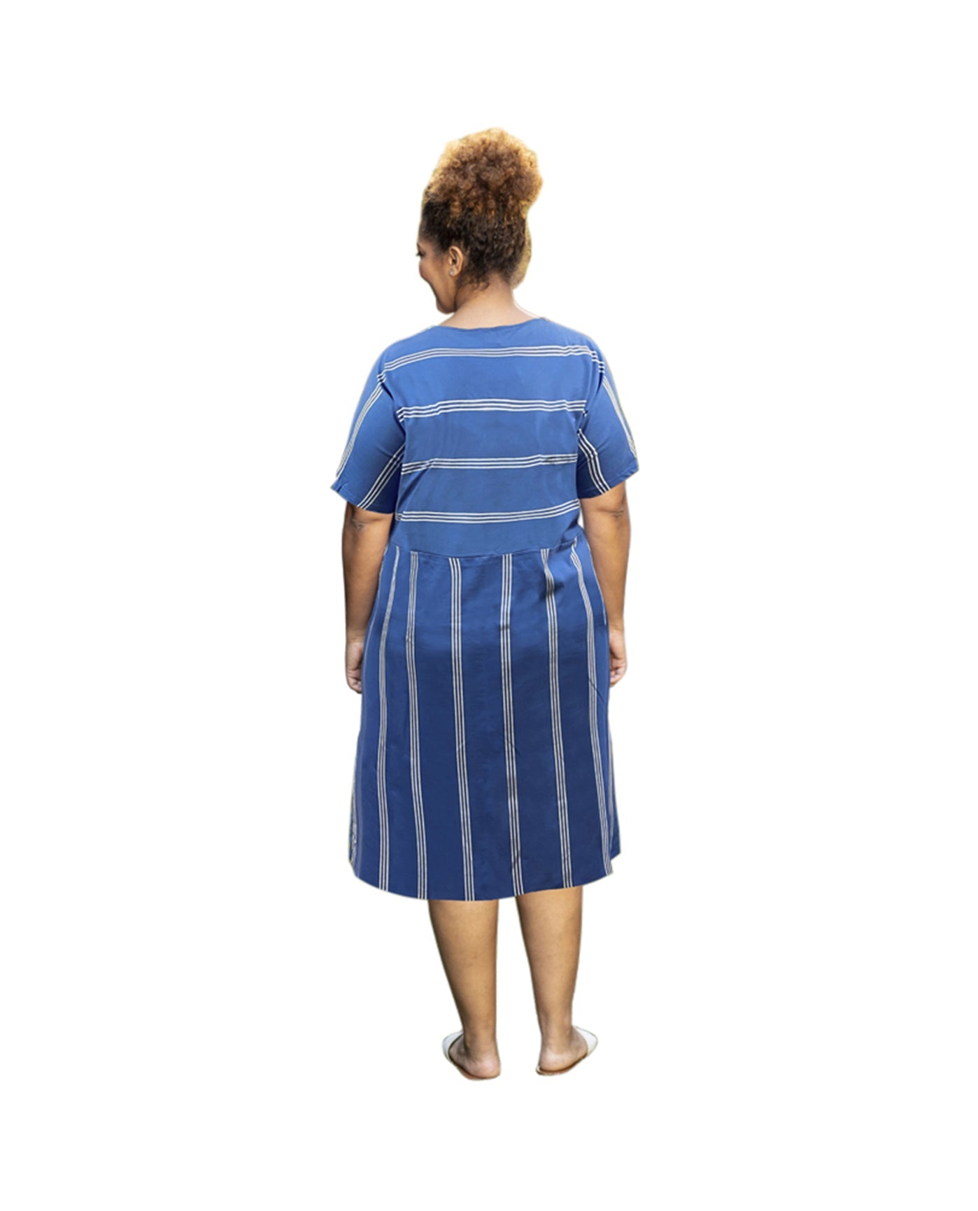 Back of Printed Cotton Jersey Short Sleeve Double Pocket Jaclyn Plus Size Dress | 243 OTPS Blue Stripe