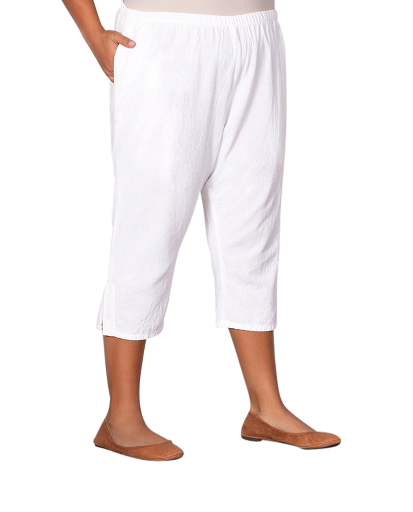 Front of Pull On Linen Plus Size Capri Pants | 002 OTPS White