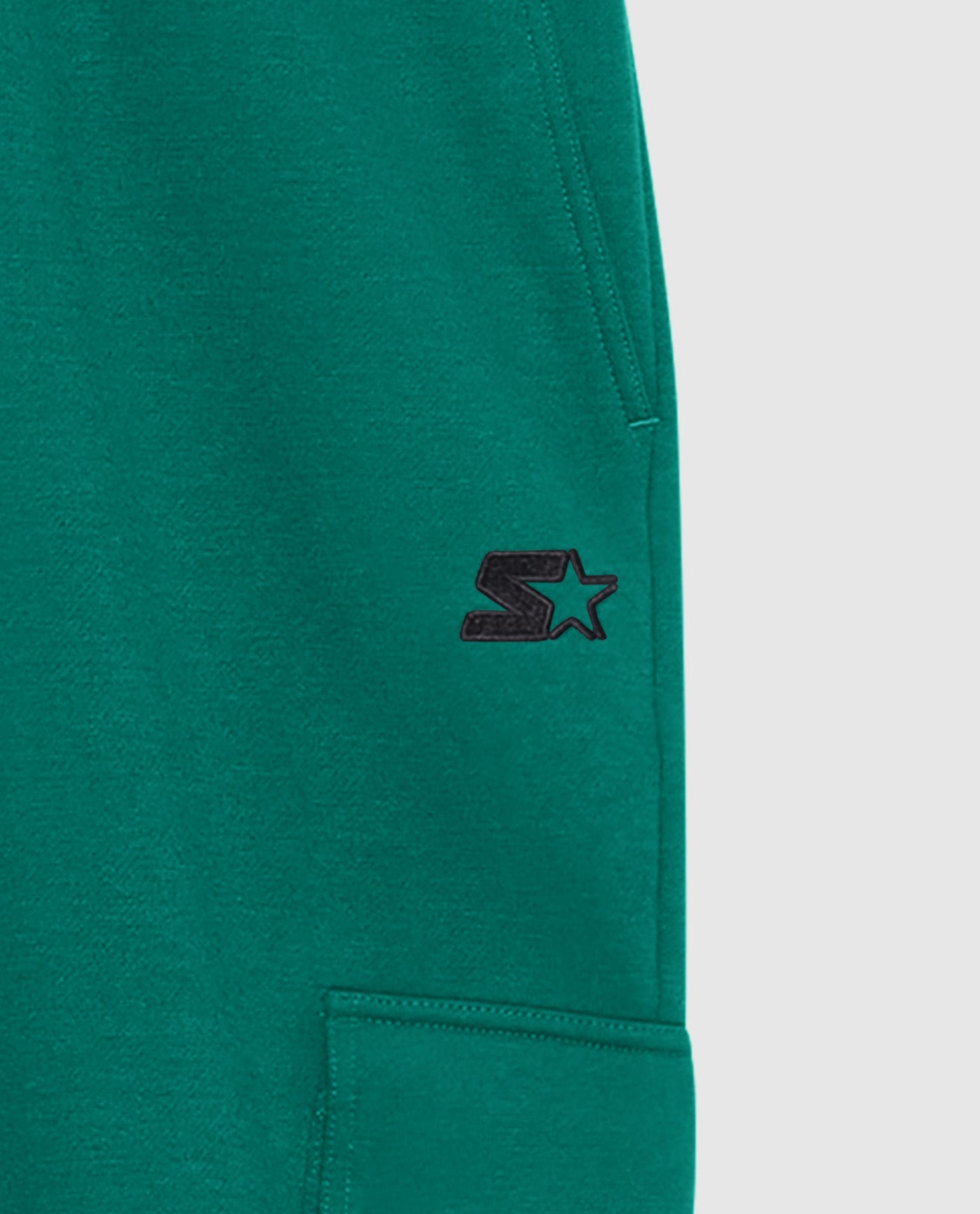 Side View of Starter Green Kyle Jogger With Cargo Pockets | STR GREEN