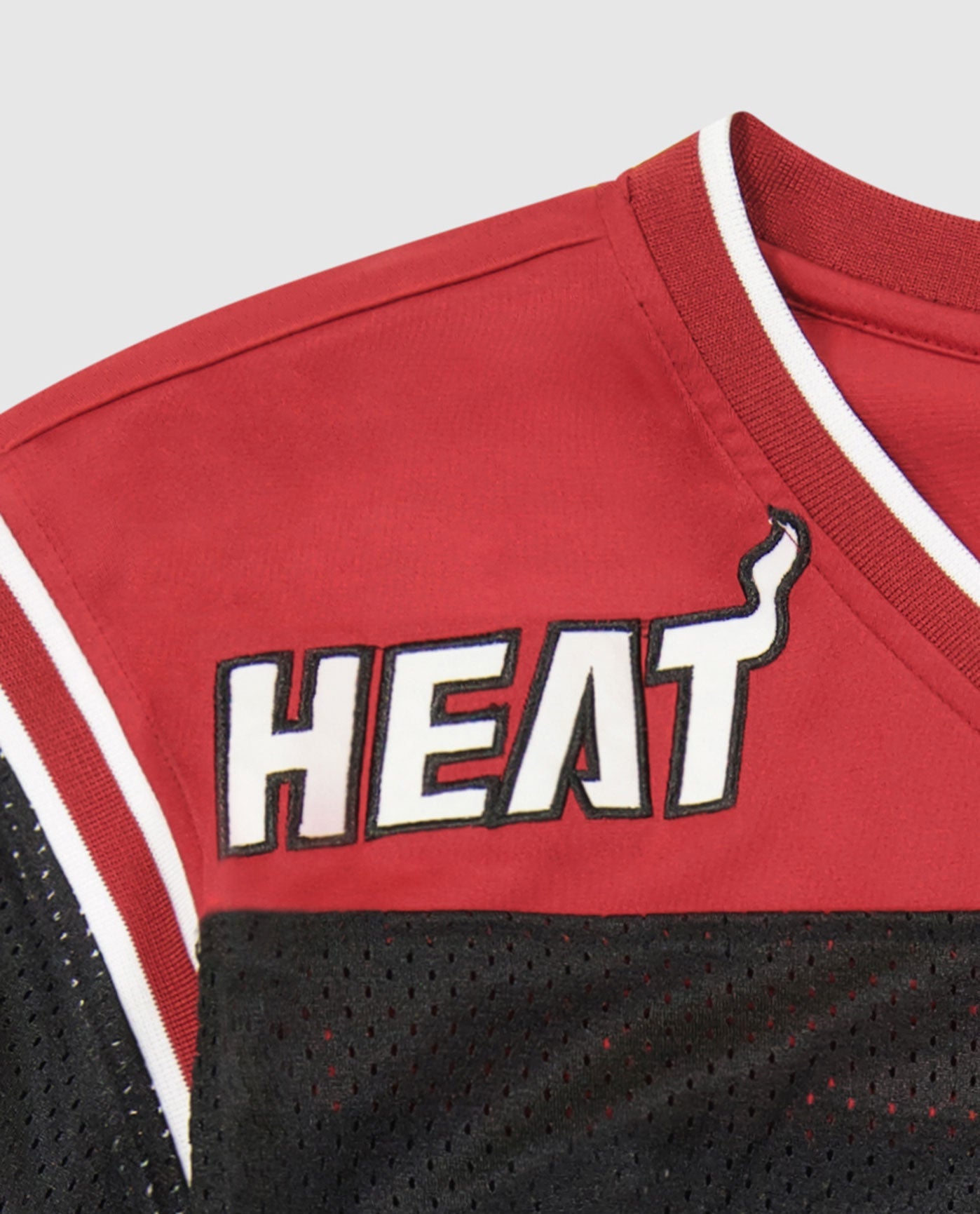 Detail View of Starter Black Miami Heat Squad Football Jersey | STR MIAMI HEAT BLACK