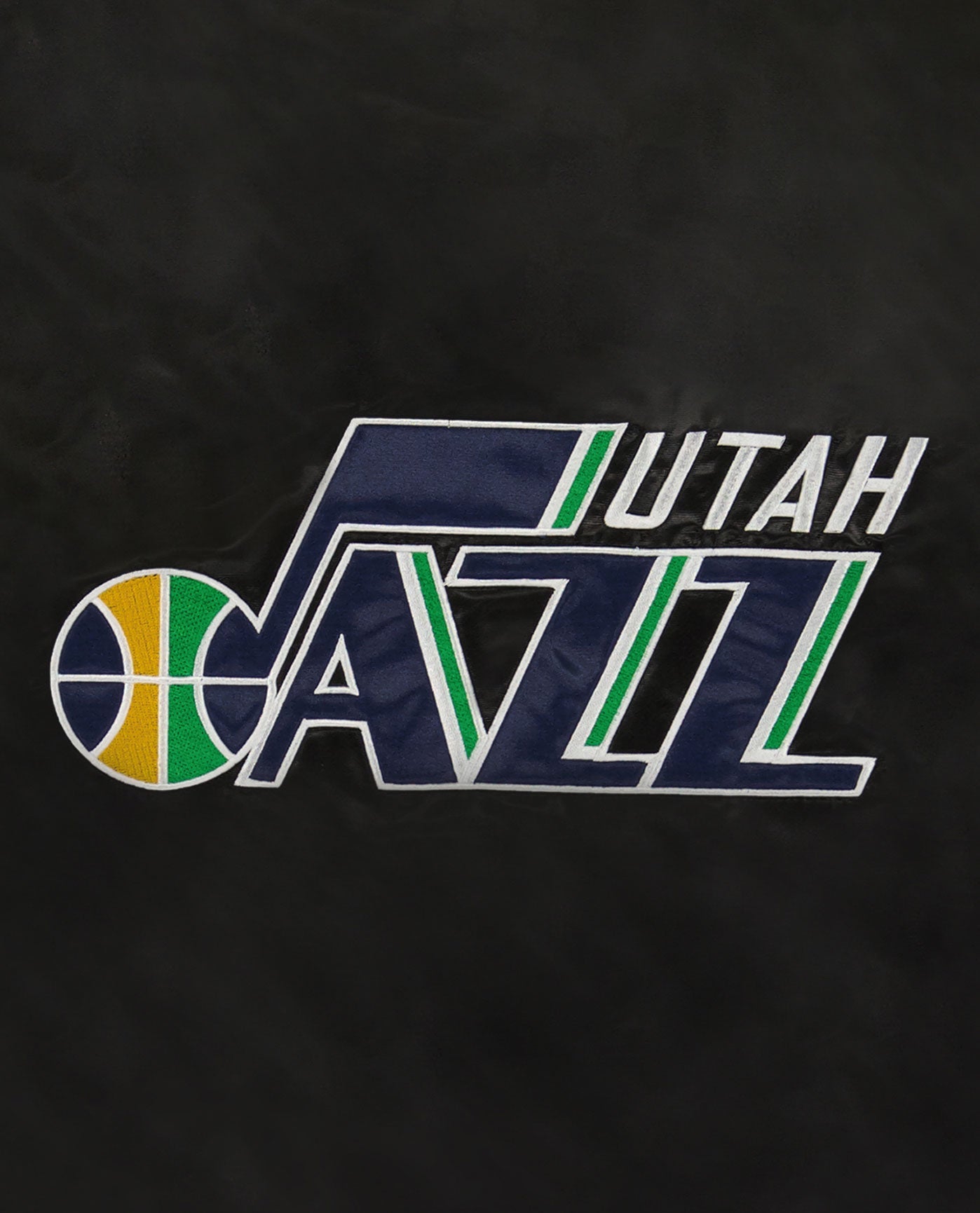 Detail View of Starter Black Utah Jazz Varsity Satin Full-Snap Ace Starter Jacket | STR UTAH JAZZ BLACK