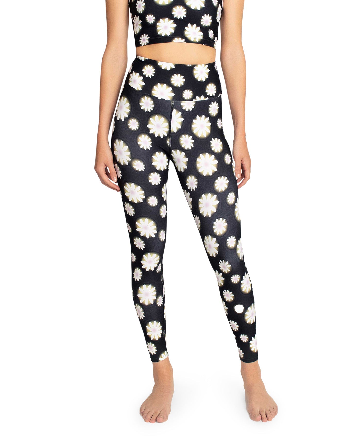 Front View Of Nicole Miller High Rise Legging | NM HAZY DAISY